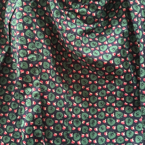 5/$20 sale! Gap flower and leaf skirt - Picture 2 of 4